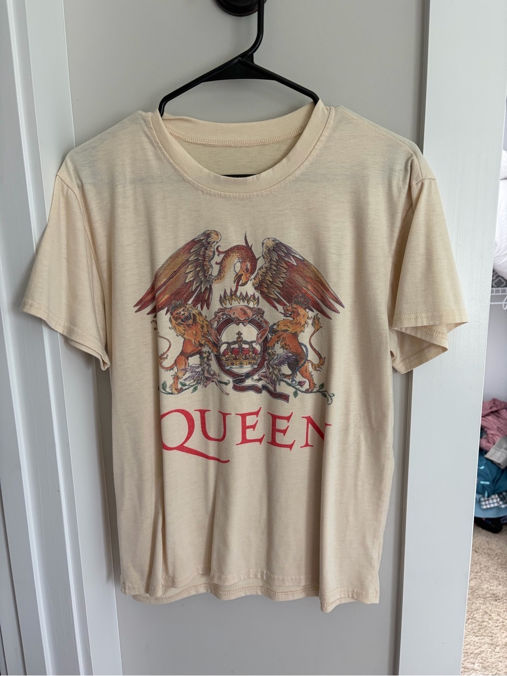 Queen cream t shirt